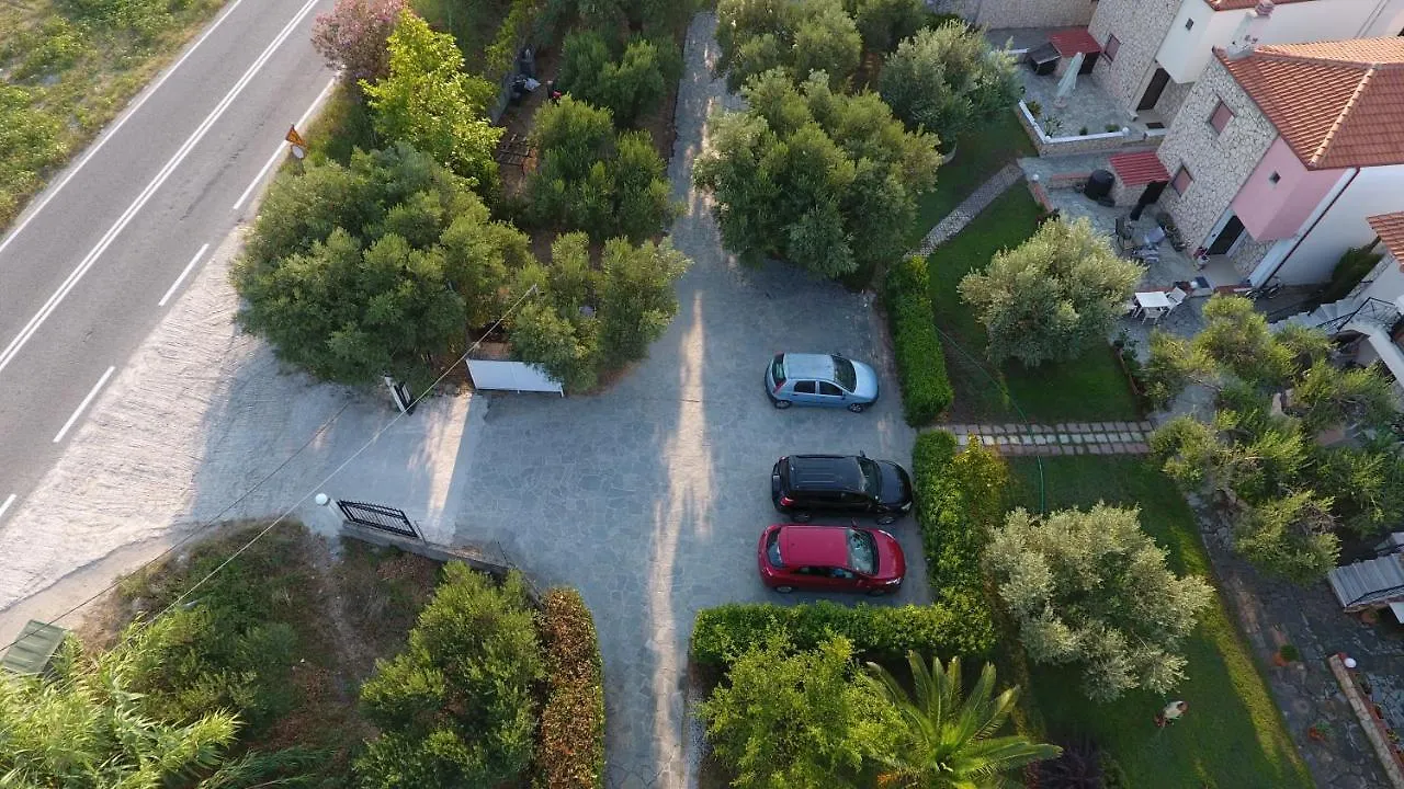 Luxury Villas Polychrono